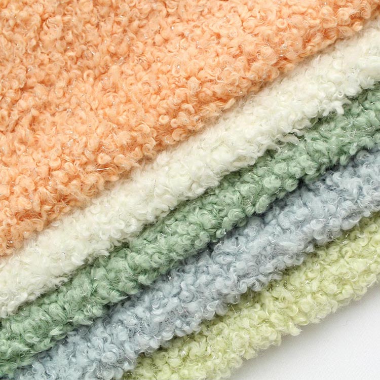 Proč se vlněná tkanina stane tkaninou volby pro prémiové oblečení a interiéry?